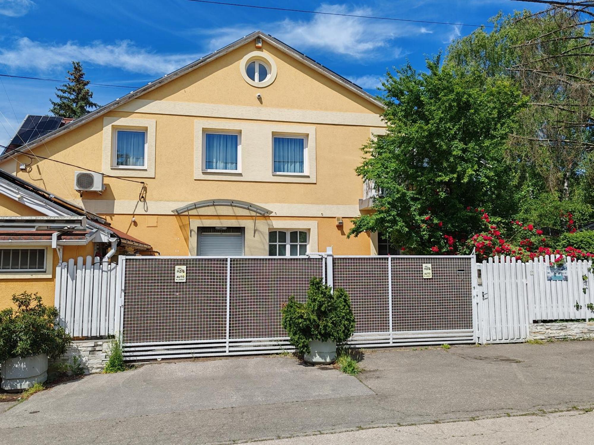 Apartment Patricia With Garden Budapest Exterior foto
